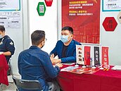 國境解封　服務業大鬧人才荒