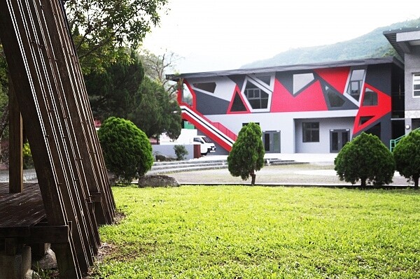 《圖說》新樂國小「希望廚房」照顧鄰近偏鄉學校近300名師生。(圖/新竹縣政府提供)