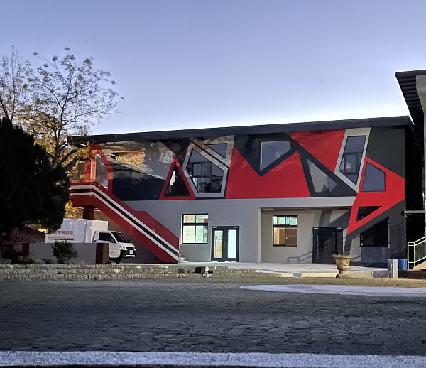 新樂國小希望廚房，獲紐約設計獎銀牌。圖／新竹縣教育局提供