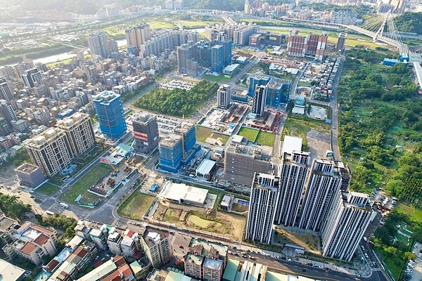 新北最貴重劃區塞爆! 在地推不少「9開頭」:算方便 新店央北。圖/東森房屋提供