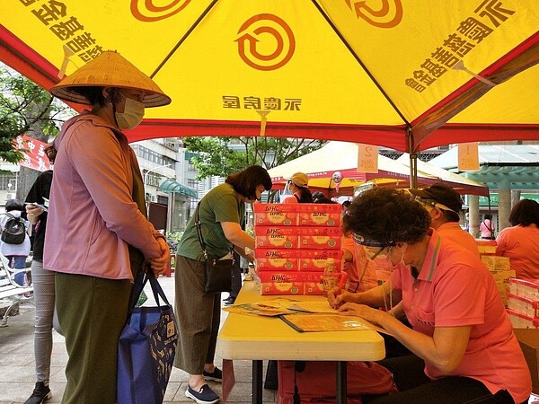 中原里母親節活動。圖／取自「台北市鄰里服務網」
