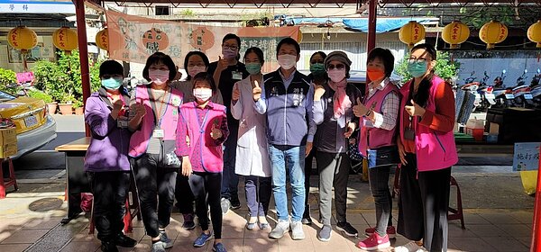 聚葉里睦鄰互助聯誼活動。圖/取自「游啟業」臉書