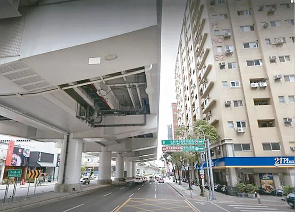 台中捷運綠線通車1年多,有捷運站附近住戶抱怨,交通噪音透過站體反彈,影響安寧。圖/何文海辦公室提供