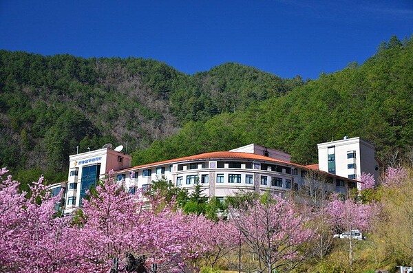 台中市和平區武陵富野渡假村經營近20年,明年7月底合約到期,武陵農場本月26日將上網公告招商。圖/武陵農場提供