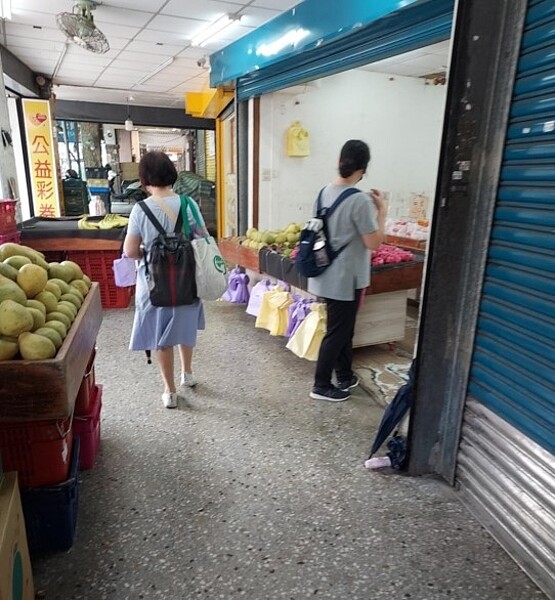 觸碰一個小區，都是從菜市場開始。圖／易小滿攝

