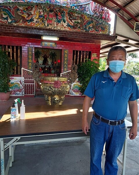 福德廟祈福，懷抱夢想。圖／易小滿攝

