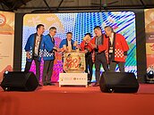 悠遊卡到琉球消費嘛也通　跨境支付首發11月7日嗶進琉球