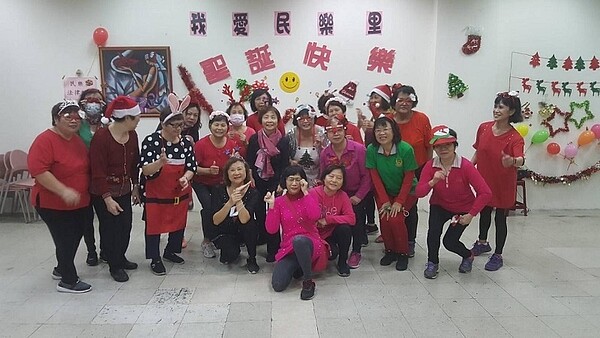 民樂里舉辦節慶聚會 圖片由潘慶忠里長提供