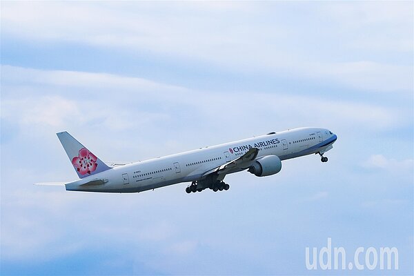 華航2022年線上旅展將於25日上午9時正式開跑,多條航線超值限時促銷。記者黃仲明/攝影