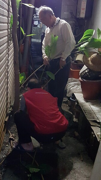 臺北市松山區安平里處理安全疑慮。圖／取自「安平里辦公處」臉書
