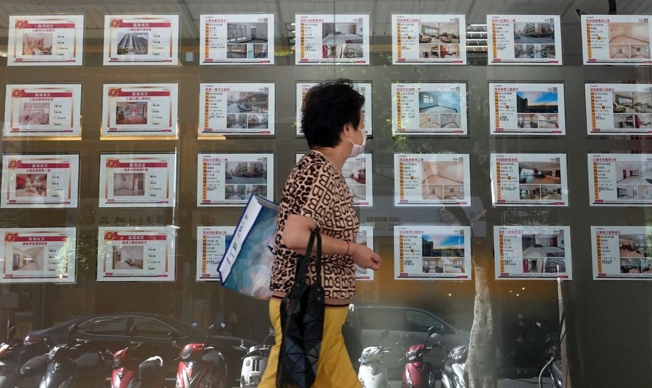 中央銀行今日公布,9月國銀房貸餘額為9兆2,427億元,續創歷史新高,但年增率降至8.17%,連六跌並為近兩年新低。圖/聯合報系資料照