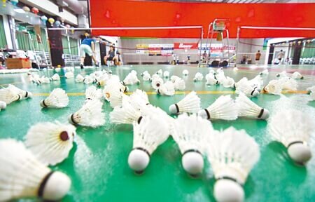 台東縣立體育場東海羽球館因續約問題,將在11月25日停止營運,球友擔心權益受影響。(莊哲權攝)