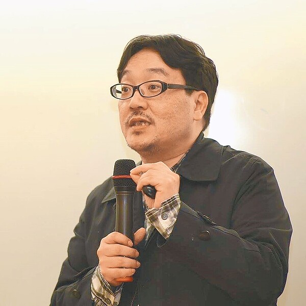 台北市推動TOD(大眾運輸導向都市發展)2.0,增加容積獎勵申請彈性,社會住宅推動聯盟召集人、OURS都市改革組織祕書長彭揚凱質疑市府假TOD之名,行容積放送買賣之實。(摘自彭揚凱臉書)