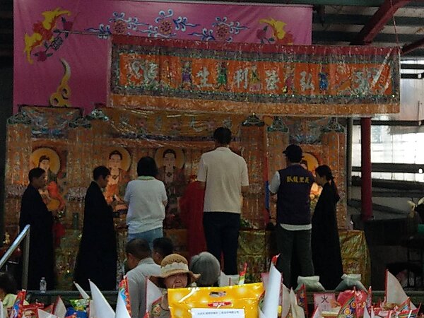 臥龍里中元普渡。圖／取自臺北市鄰里服務網