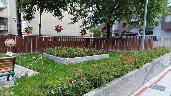 光信里綠美化花園。圖／取自「光信里長楊珮菱：在地媽媽點亮光信，共創社區幸福生活」臉書