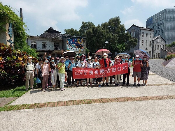 龍泉里長青樂活遊台北。圖／取自臺北市鄰里服務網