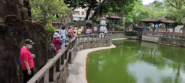 華東里里民戶外活動。圖/華東里里長王典芳提供