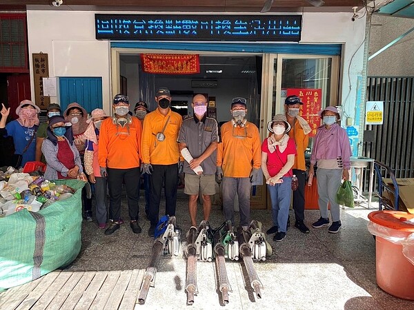 定期清消作業。圖/取自「華興里里長 劉憲鐘」臉書專頁