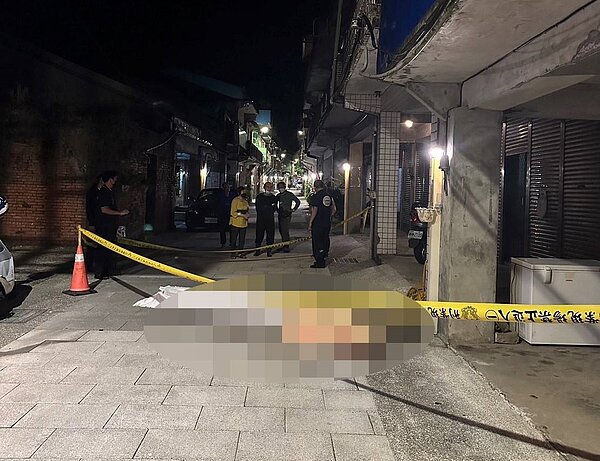 新北市貢寮區林姓男子27日疑在住家3樓檢修水塔時,不慎墜樓當場死亡。記者邱瑞杰/翻攝