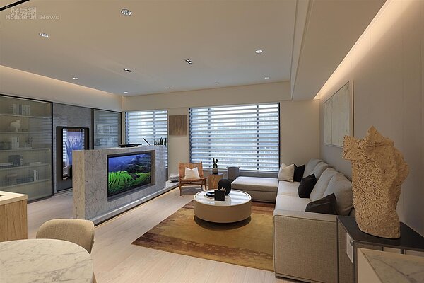 47、56坪的戶型，為邊間三⾯採光及衛浴皆開窗，細部規劃相當到位。圖／現場提供

