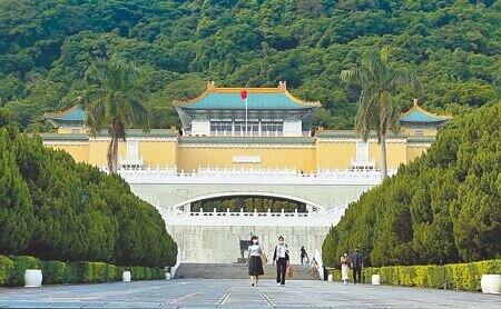 據專業藝術鑑定學者估計,3件毀損文物的市場參考值在2000至5000萬台幣左右,但即便可以修復,市場的估價約為原價的一半左右。圖為故宮。(粘耿豪攝)