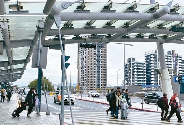 台中高鐵站特區規劃的百億造鎮案，傳出二房單價最低37萬元。圖／聯合報