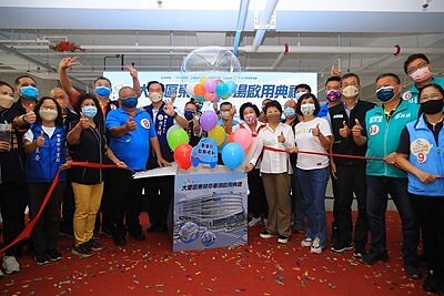 大里東榮立體停車場啟用。圖/台中市交通局提供