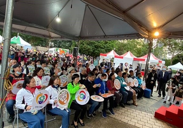 惜食國際村耶誕惜食分享節活動。圖／取自「板橋區新民里大會堂」臉書

