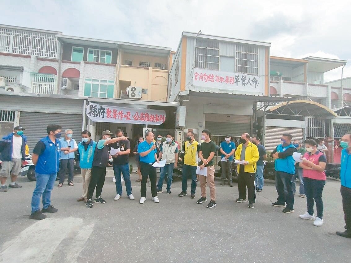 建商欲在台東市仁昌街10巷蓋7層高大樓，附近26戶住家群起抗議。記者尤聰光／攝影 