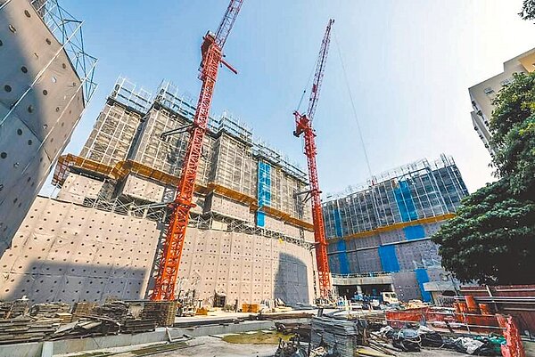 社宅再成選舉議題攻防戰場,針對林佳龍競選辦公室對中和社宅提出的質疑,新北市城鄉局發表聲明反擊。(新北市政府城鄉局提供/呂健豪新北傳真)