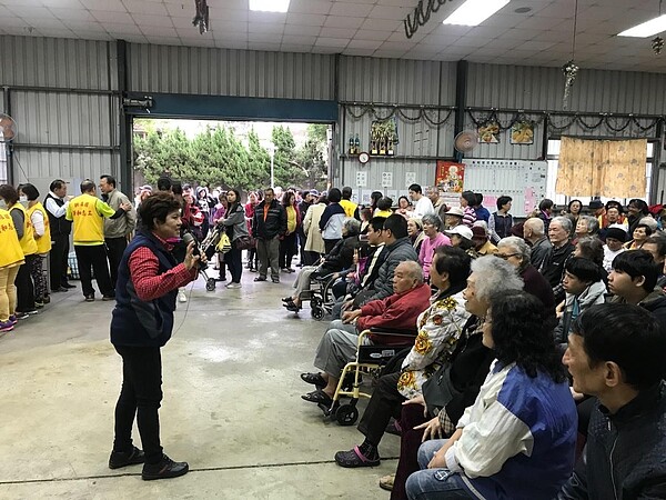 最大的助力和後盾就是志工。圖／里辦提供

