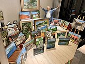 房地產教授張金鶚開個展　談房市：建商暗降轉明降了