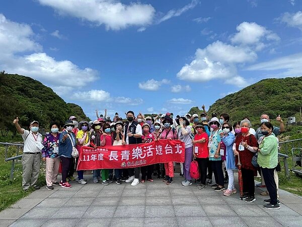 景勤里舉辦長青樂活遊台北活動。圖／取自王雷凱臉書粉絲專頁