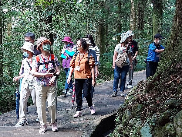 原室內文化藝術體驗行程，現今改為戶外活動。圖／林興里里長吳寶燕提供	