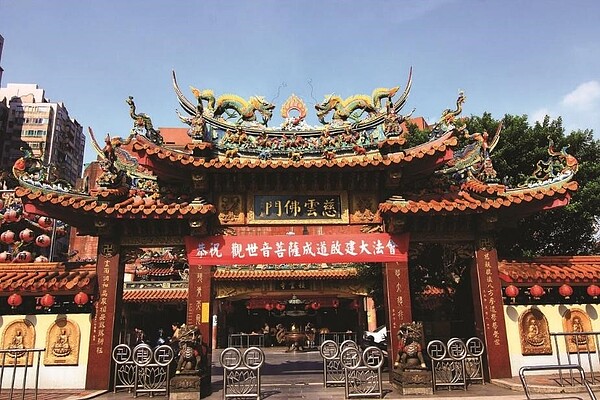 香火鼎盛的接雲寺位於光華里。圖／取自新北市觀光旅遊網官網