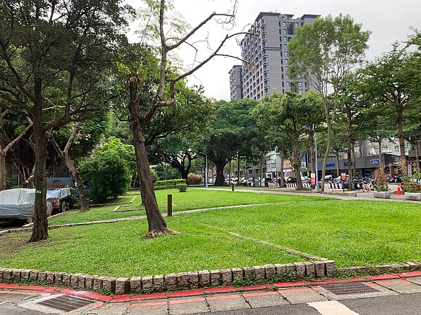 涂光宇將宿舍改為公園綠地。圖／廈安里里長涂光宇提供