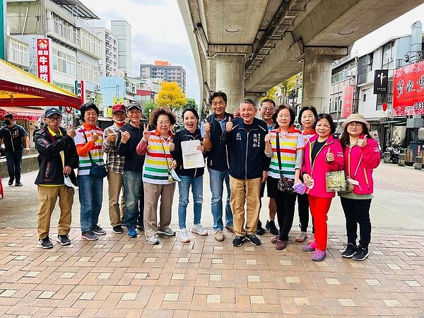 臺北市士林區舊佳里毛小孩健檢。圖/取自「舊佳里松愛你」臉書