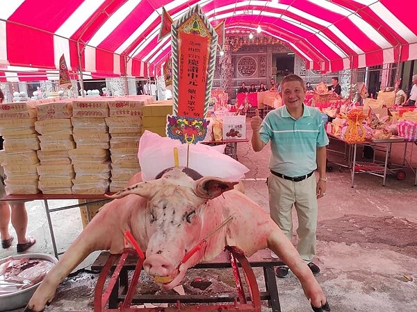 臺北市士林區舊佳里中元普渡。圖/取自「舊佳里松愛你」臉書