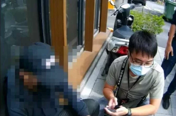 廖姓男子冒充地政士,向高市黃姓男子推銷800萬靈骨塔位,仁武警分局仁武派出所警方將計就計,趁他取5萬元訂金時,埋伏逮人。記者石秀華/翻攝