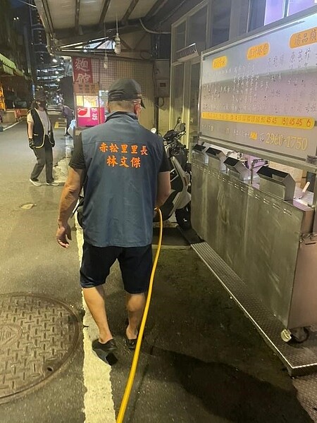 赤松里街道消毒。圖／赤松里里長林文傑提供

