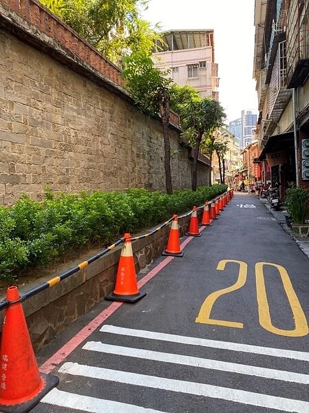 赤松里乾淨的街景。圖／廖詠琦攝

