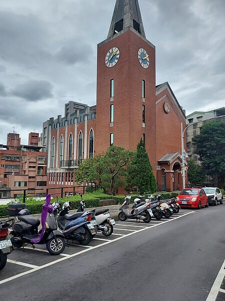 教堂帶來歐洲氛圍。圖／易小滿攝

