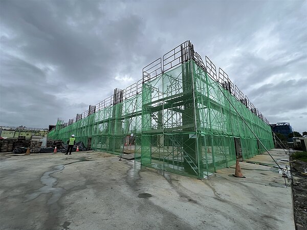 羅東轉運站新建工程預計明年5月完工，下半年即可接棒臨時轉運站正式上線。記者林佳彣／攝影 