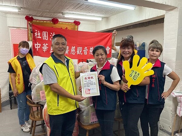 清一里長致力於將永安里打造成溫暖有溫度的地方。圖／取自新店區永安里辦公室臉書粉絲專頁

