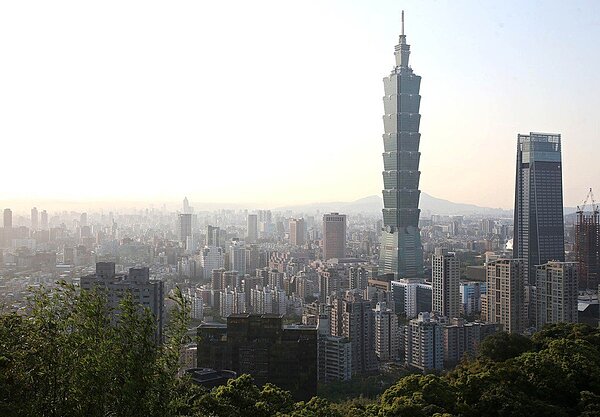 六都中以台北市購屋負擔最重,房價所得比已達16.29倍。圖/聯合報系資料照片