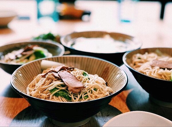 義成伯の麵店預計6月中旬回歸。圖／擷取自《阿里港 義成伯の麵店》臉書粉專