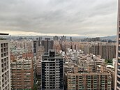 打炒房都苦了年輕人？他想換屋卡1政策　建商揭未來「殘酷真相」　