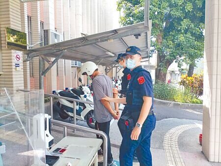 呂姓男子疑似酒後隨機找人出氣,竟將路邊的陳姓男子活活打死。(邱立雅攝)