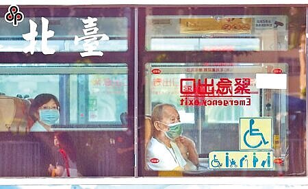 北市公車虧損連連,議員張斯綱籲延長紓困補助至9月底。(本報資料照)
