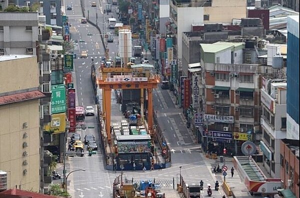 有媒體指台北捷運萬大線施工導致地層下陷嚴重,自來水漏水、捷運局不聞不問,負責該區域監造的台北市政府捷運工程局第二工程處(二工處)清楚澄清。圖(萬大線一期工程圖)/台北市捷運局